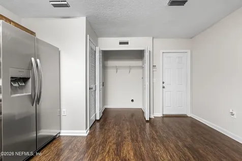 8446 Mcgirts Village Lane Jacksonville FL 32210