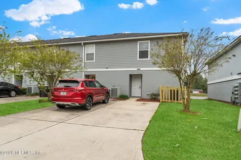 8446 Mcgirts Village Lane Jacksonville FL 32210