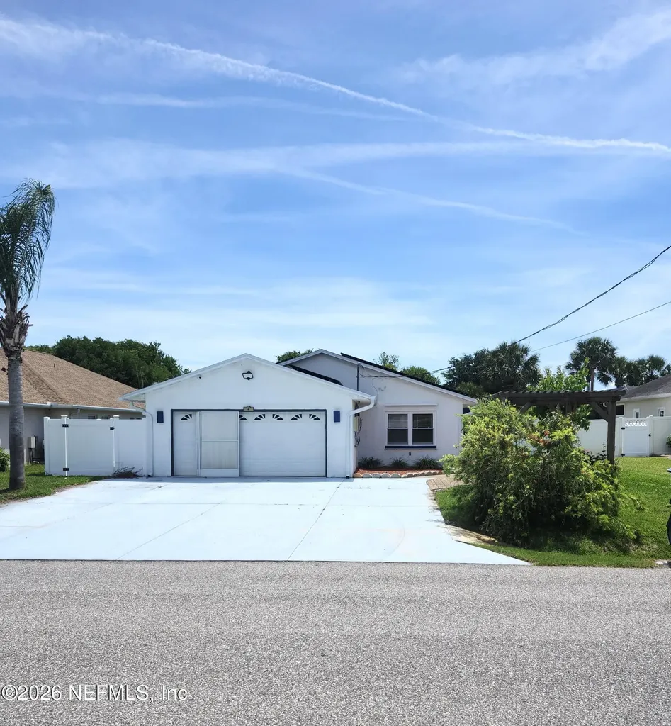 4 Chippeway Court Palm Coast FL 32137