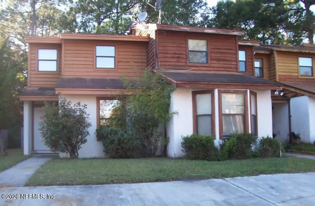 4498 Melissa Court W Jacksonville FL 32210