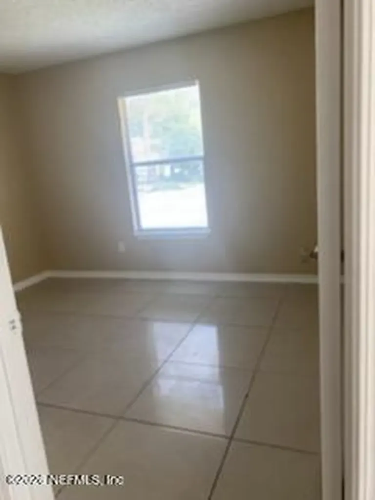 4498 Melissa Court W Jacksonville FL 32210