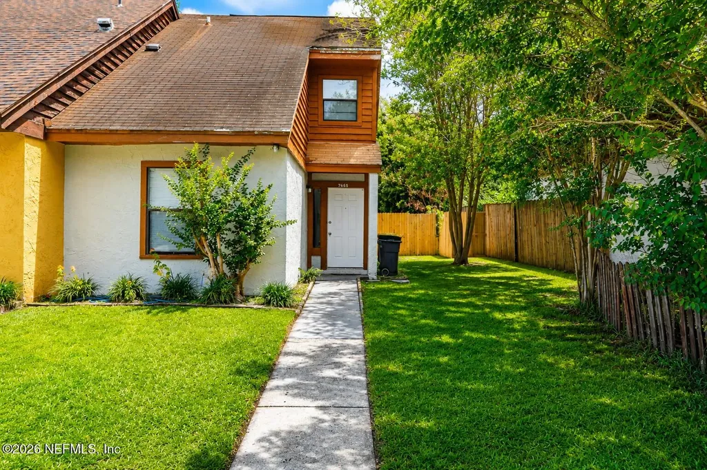 7668 Melissa Court N Jacksonville FL 32210
