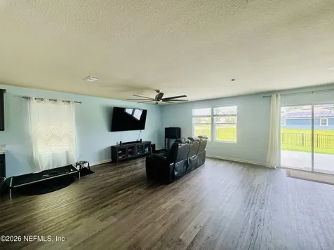 2257 Willow Springs Drive Green Cove Springs FL 32043