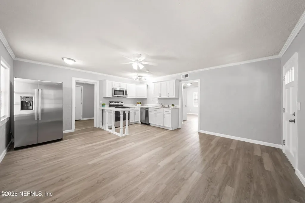 1241 King Arthur Road Jacksonville FL 32211