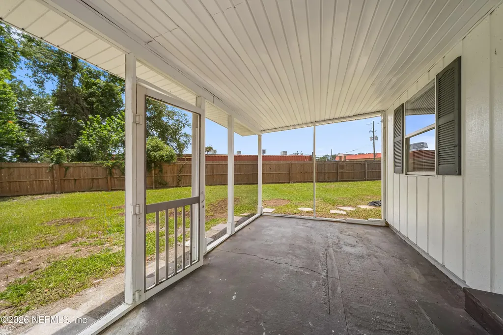 1241 King Arthur Road Jacksonville FL 32211