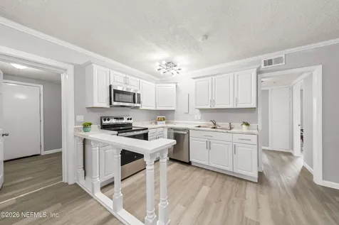 1241 King Arthur Road Jacksonville FL 32211