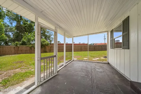 1241 King Arthur Road Jacksonville FL 32211