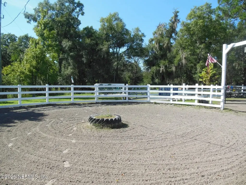 2554 NW 223rd Street NW Lawtey FL 32058