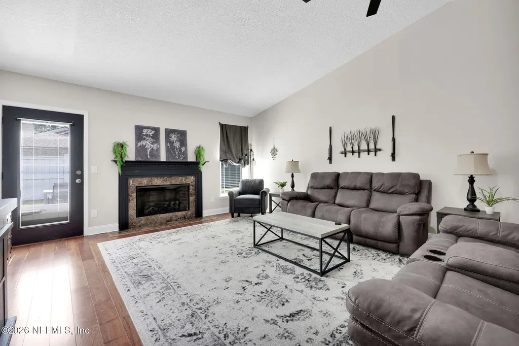 10164 Bear Valley Road Jacksonville FL 32257