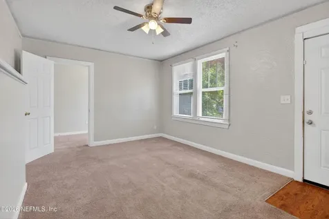 385 Duray Court Jacksonville FL 32208