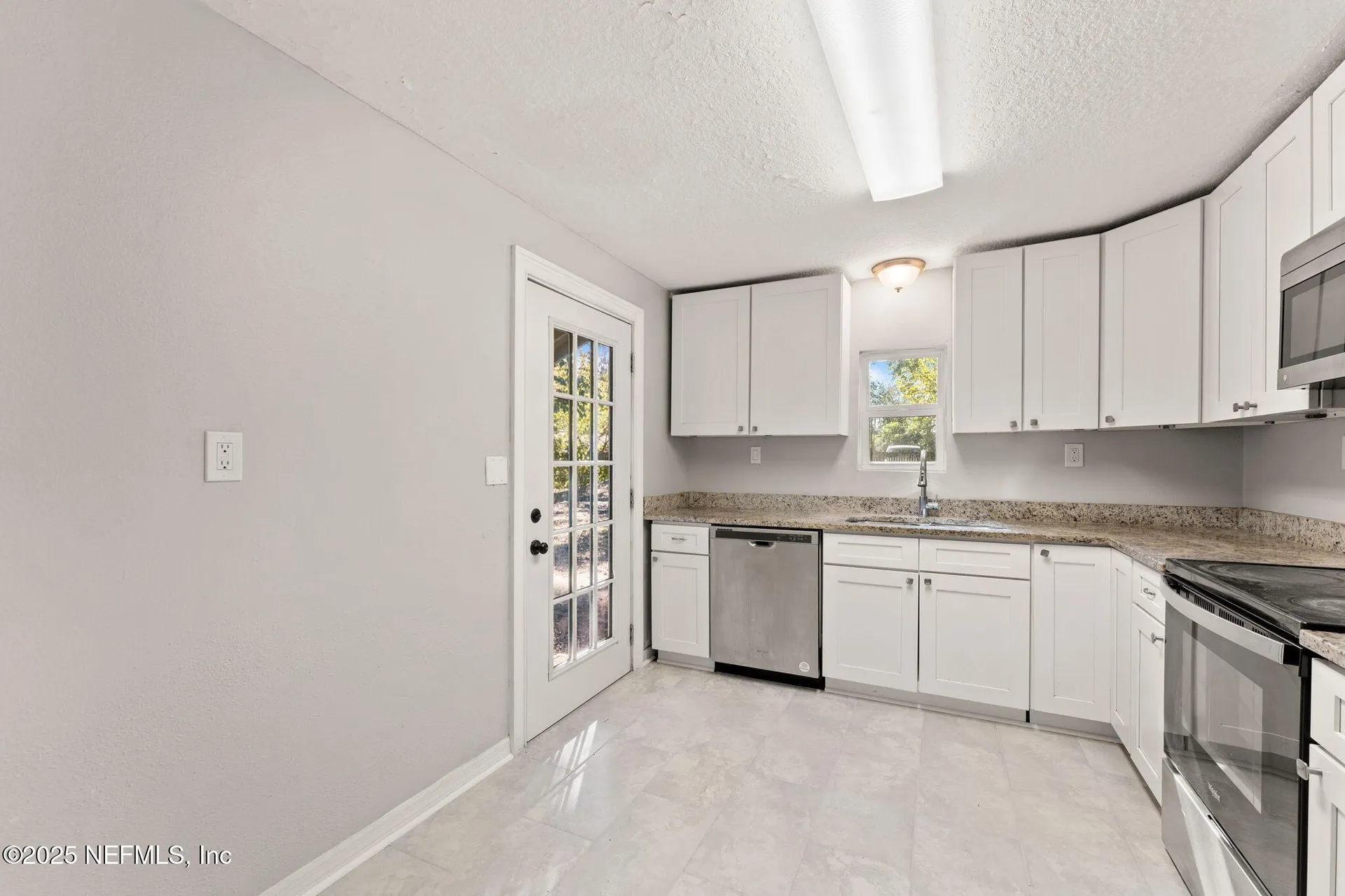 4044 Hunter Circle Jacksonville FL 32207