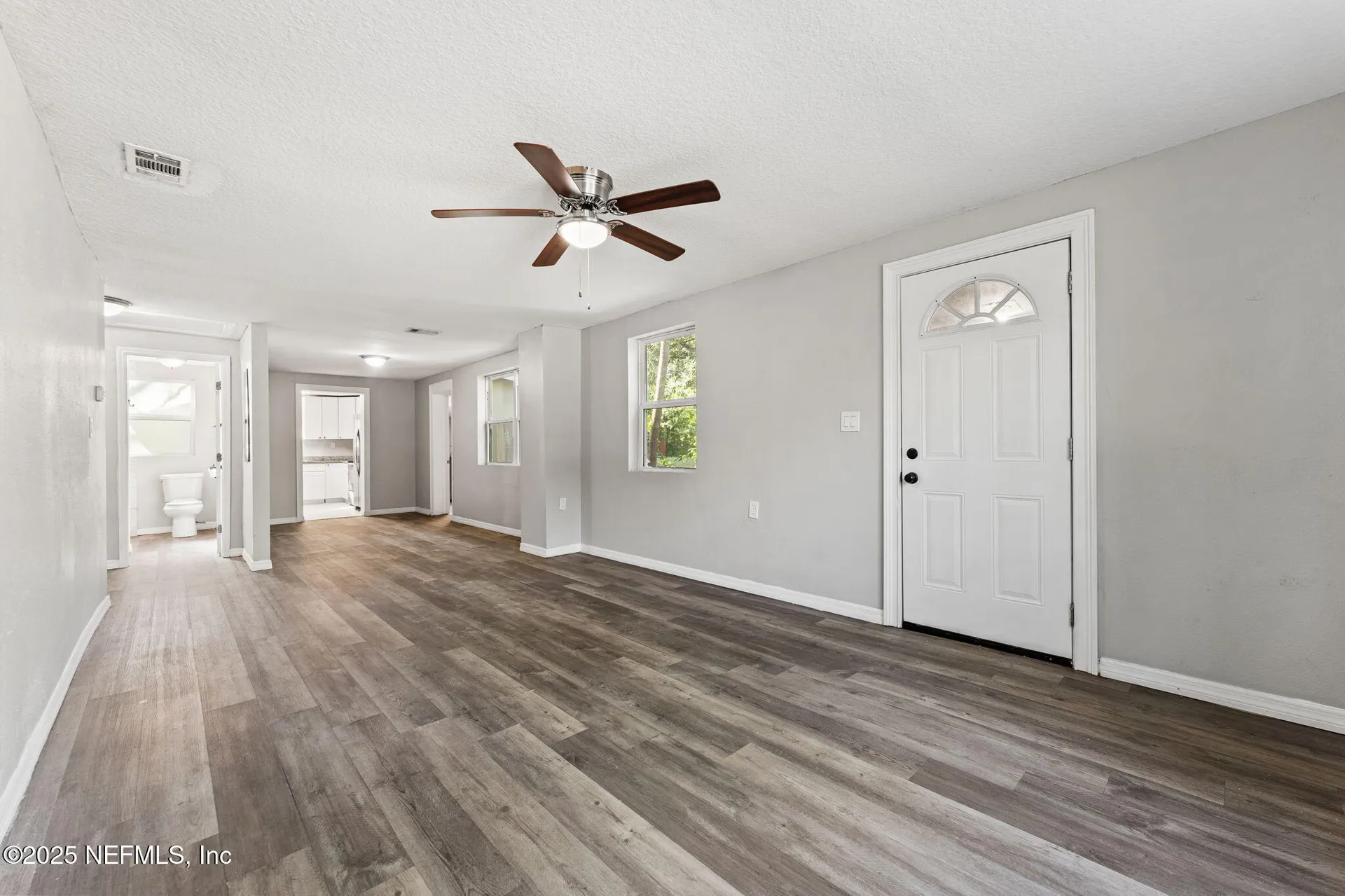4044 Hunter Circle Jacksonville FL 32207