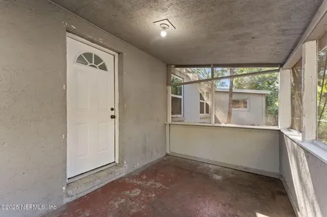 4044 Hunter Circle Jacksonville FL 32207
