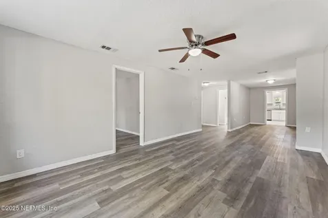 4044 Hunter Circle Jacksonville FL 32207