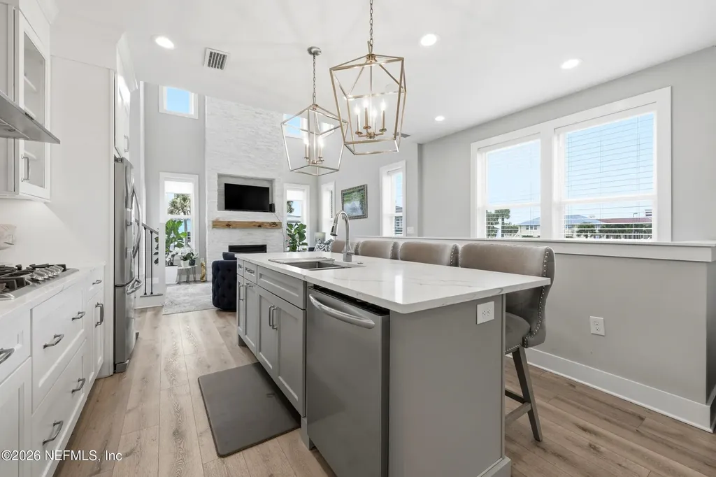 115 1st Street S Jacksonville Beach FL 32250