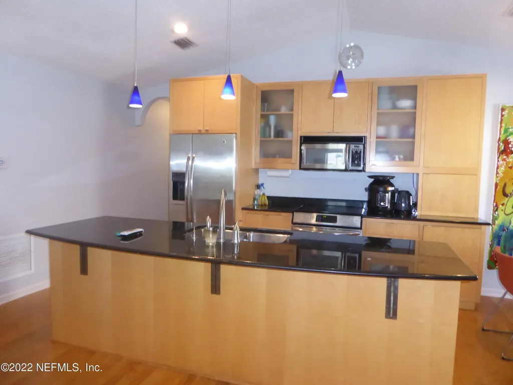 625 S 11th Avenue S Jacksonville Beach FL 32250