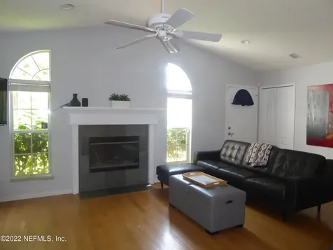 625 S 11th Avenue S Jacksonville Beach FL 32250