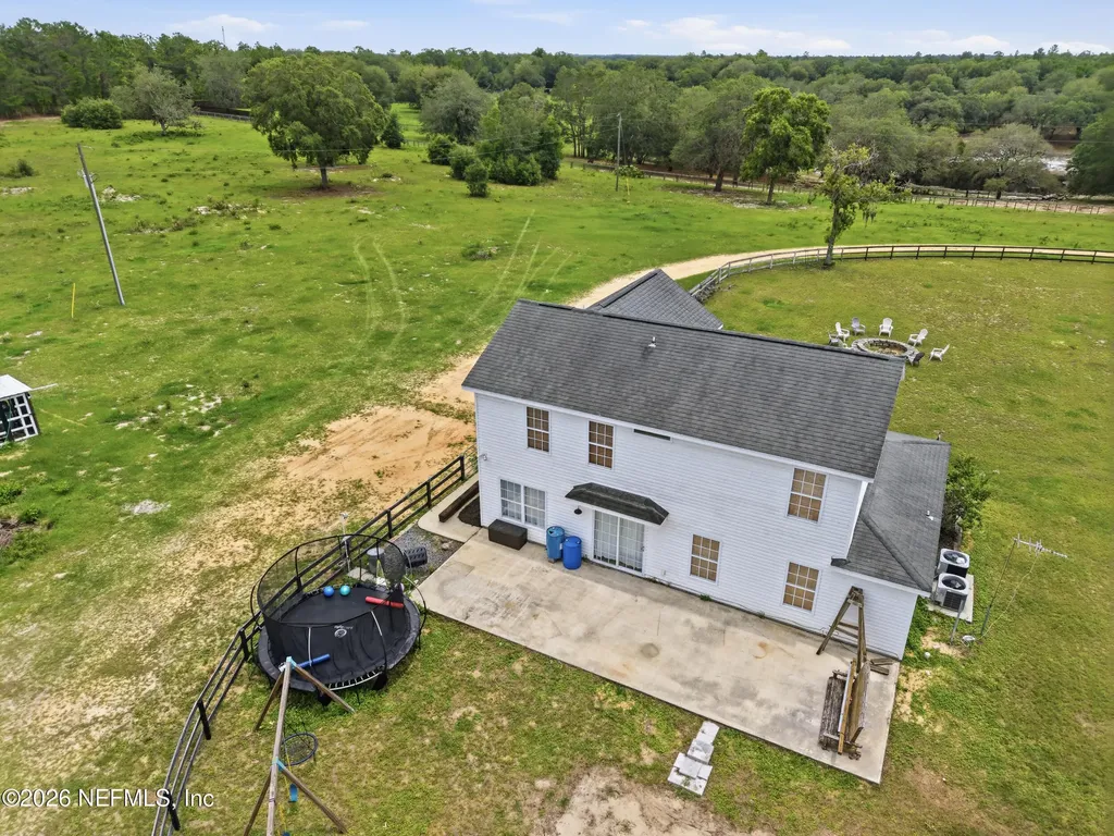 8449 State Road 100 Melrose FL 32666