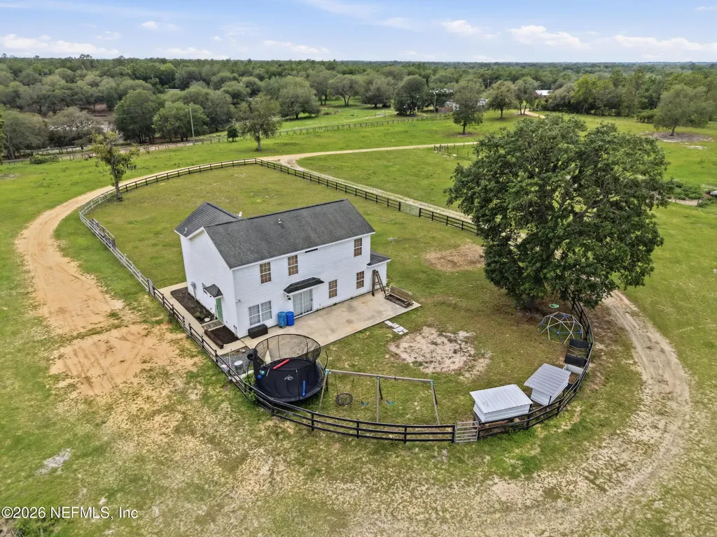 8449 State Road 100 Melrose FL 32666