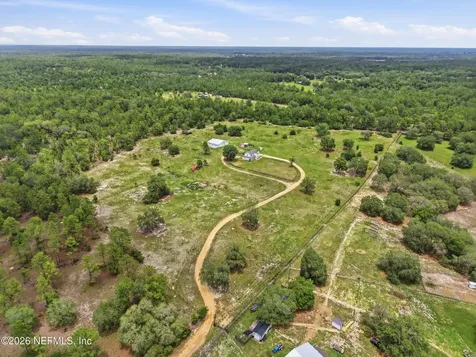 8449 State Road 100 Melrose FL 32666