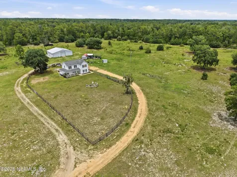 8449 State Road 100 Melrose FL 32666