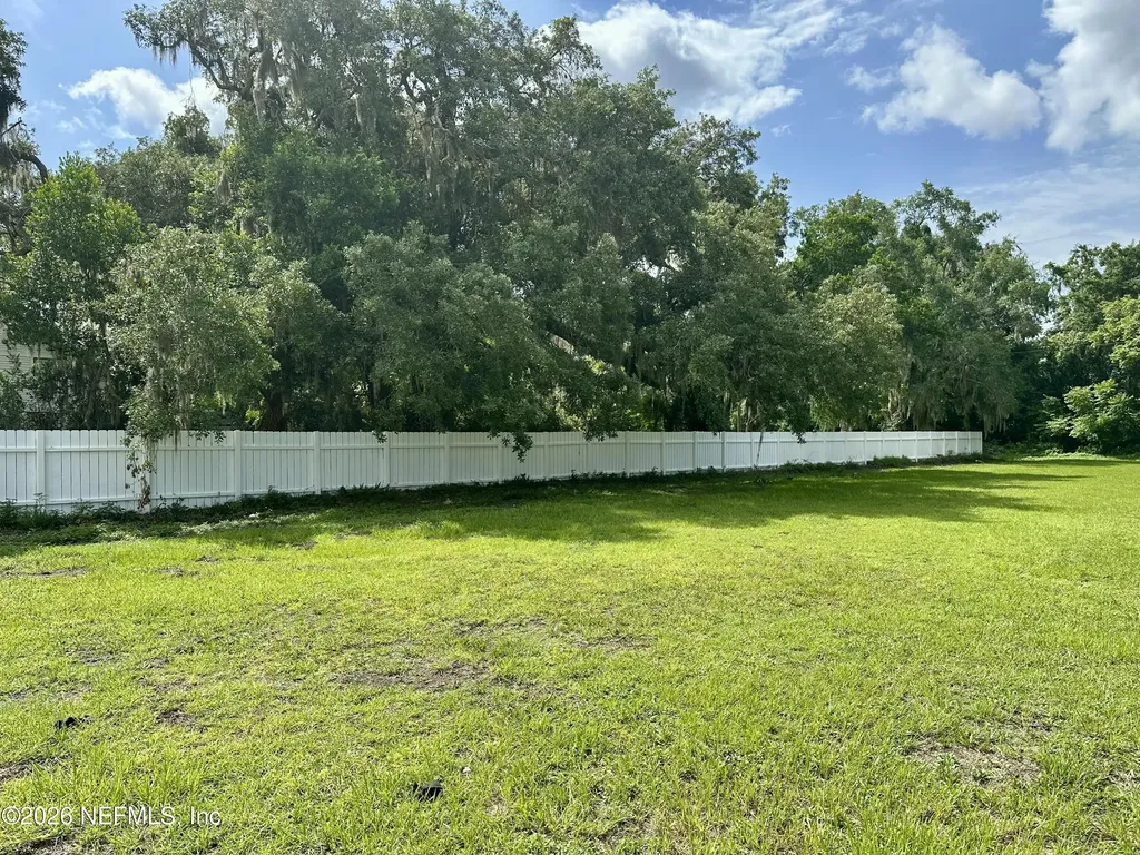000 S Summit Street Crescent City FL 32112