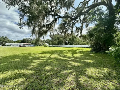 000 S Summit Street Crescent City FL 32112