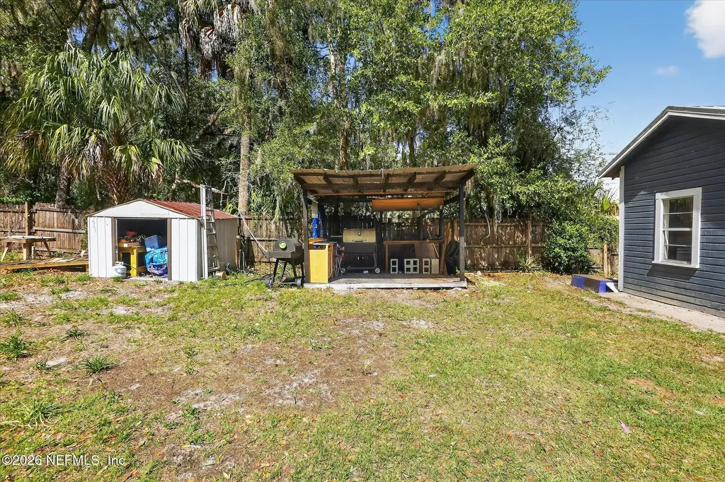 1124 S 12th Street Palatka FL 32177