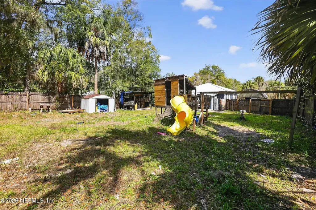1124 S 12th Street Palatka FL 32177