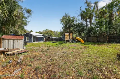1124 S 12th Street Palatka FL 32177