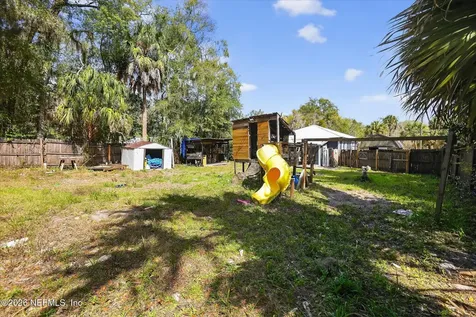 1124 S 12th Street Palatka FL 32177