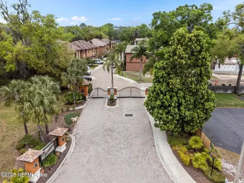 8863 Amalfi Court Jacksonville FL 32217