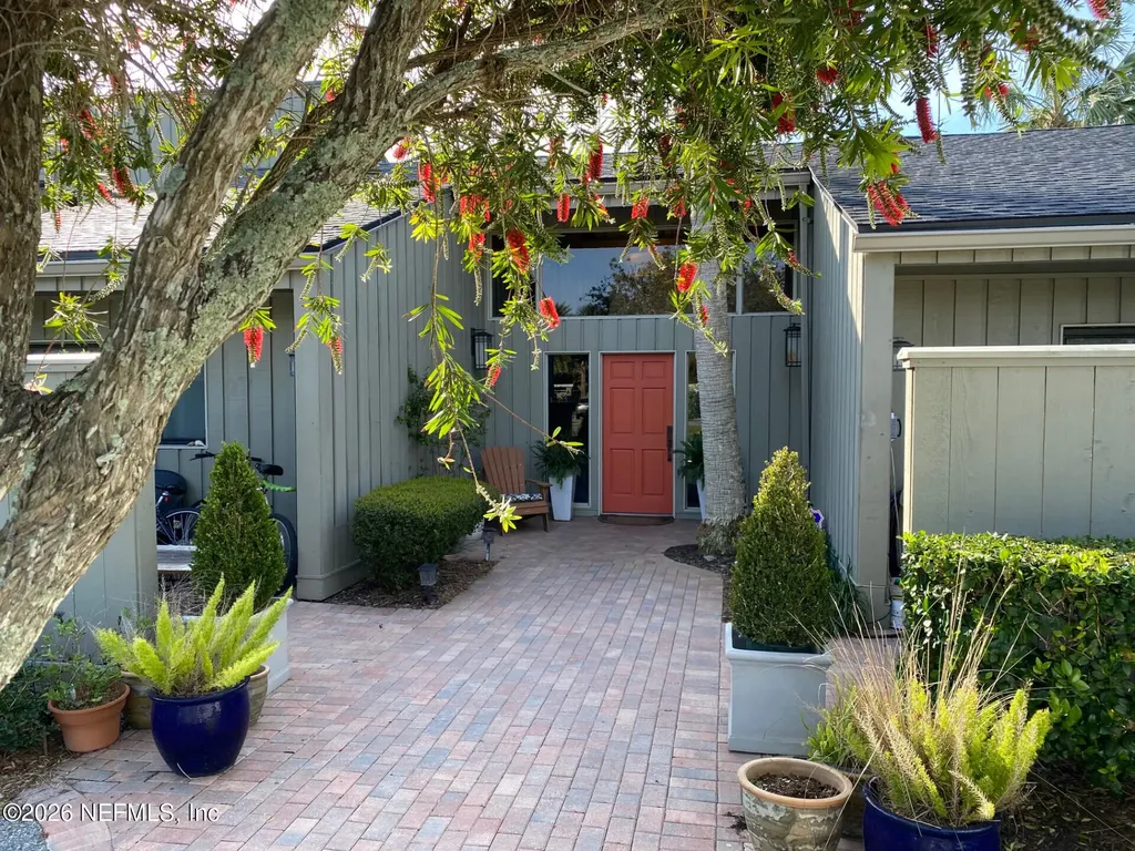 9897 Sawgrass Drive E Ponte Vedra Beach FL 32082