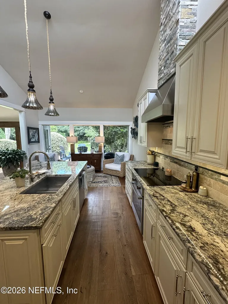 9897 Sawgrass Drive E Ponte Vedra Beach FL 32082