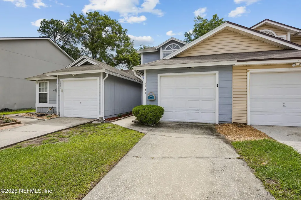3541 Rain Forest Drive W Jacksonville FL 32277
