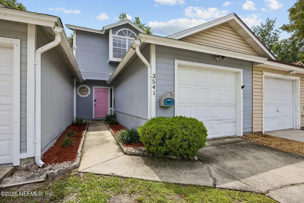 3541 Rain Forest Drive W Jacksonville FL 32277