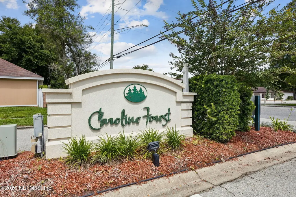 3541 Rain Forest Drive W Jacksonville FL 32277