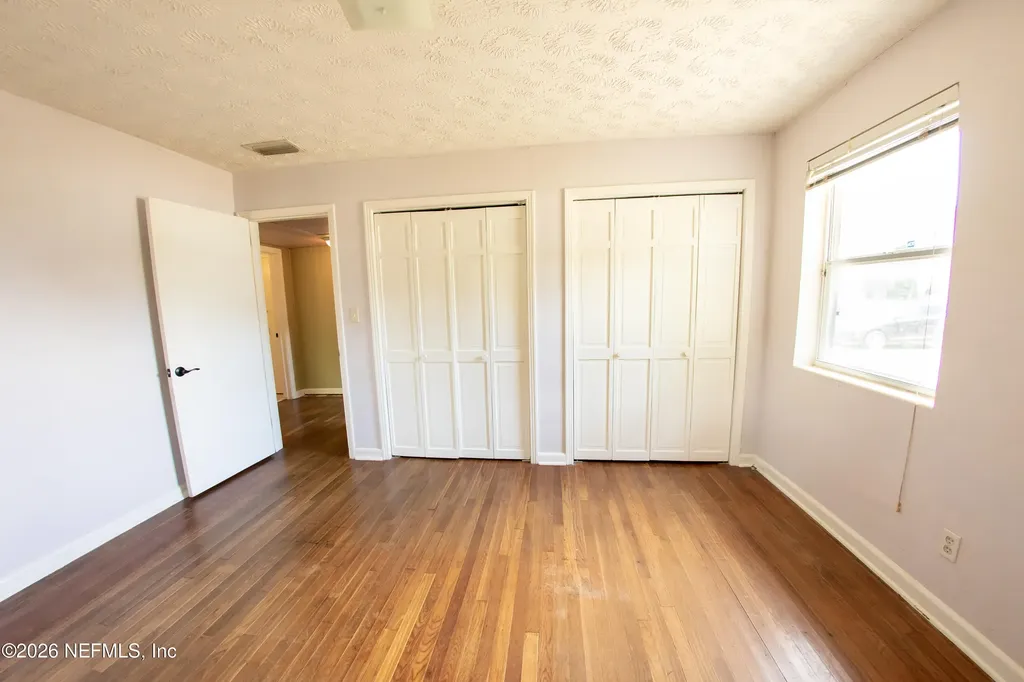 2457 Broward Road Jacksonville FL 32218