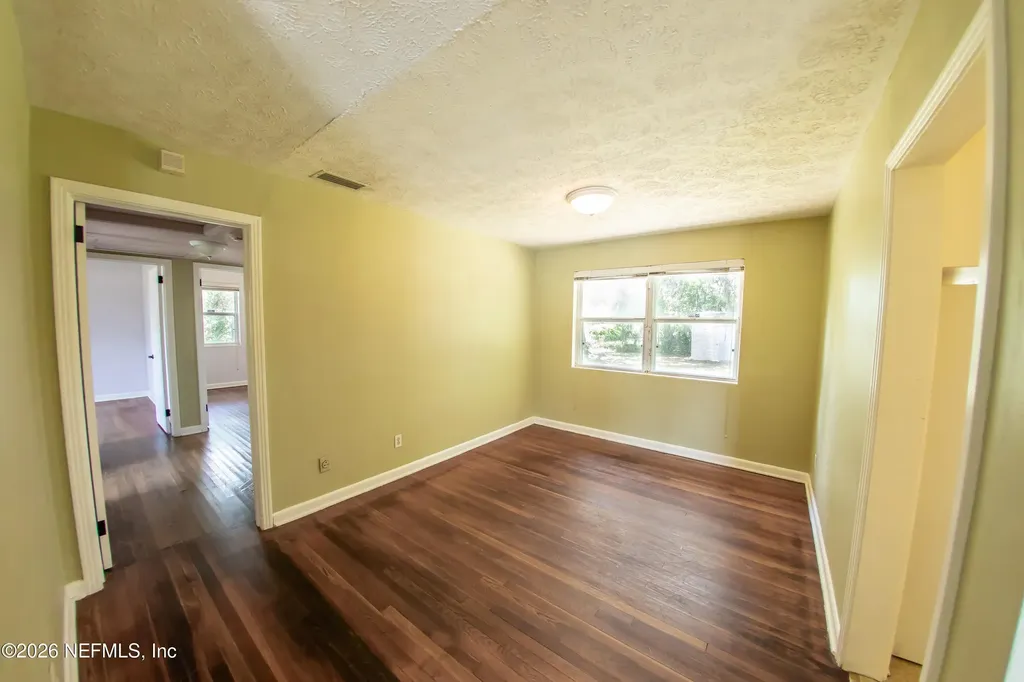2457 Broward Road Jacksonville FL 32218
