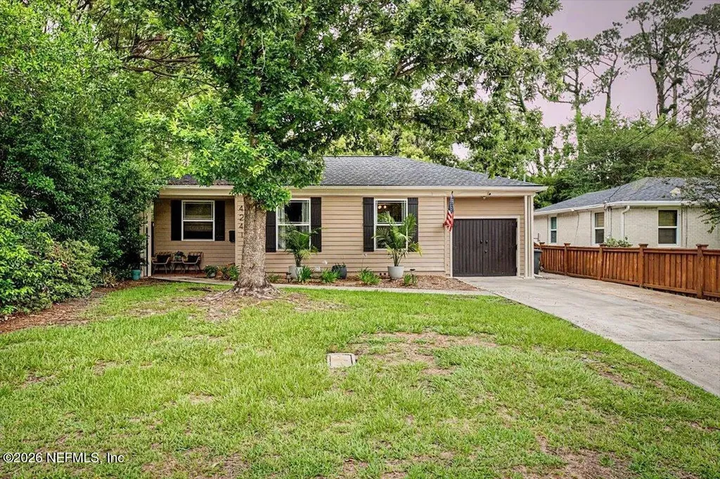 4241 Lexington Jacksonville FL 32210