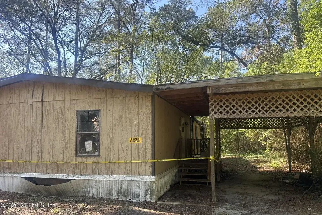 6102 W Riverside Drive Glen St. Mary FL 32040