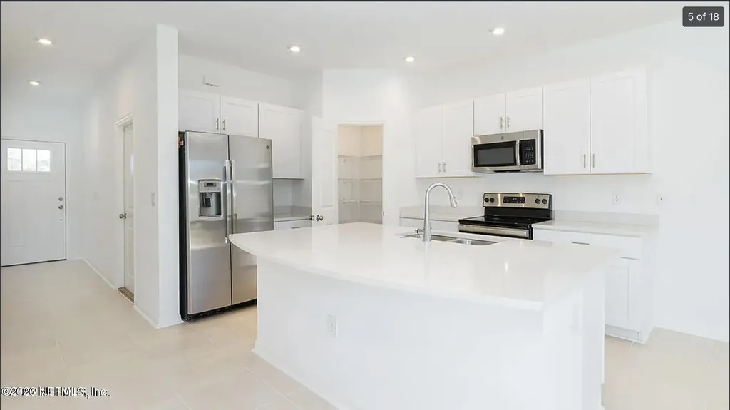 362 Annies Place Jacksonville FL 32218
