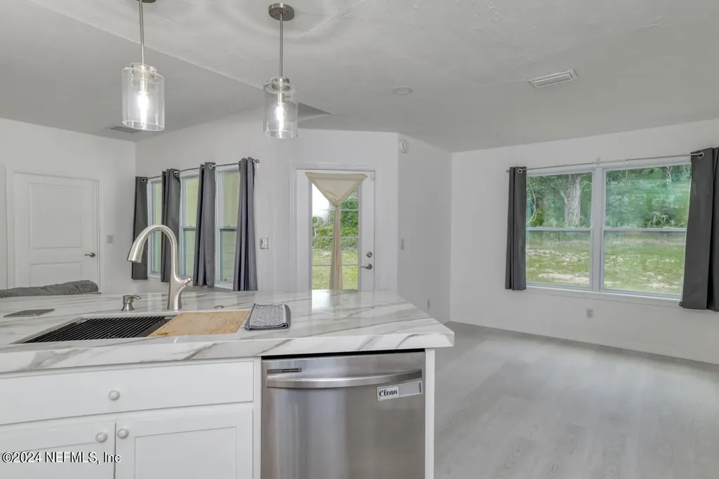 101 Killian Drive Hawthorne FL 32640