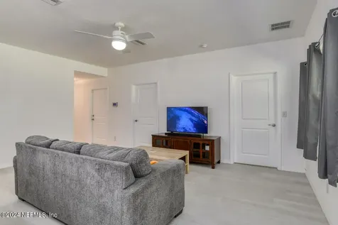 101 Killian Drive Hawthorne FL 32640
