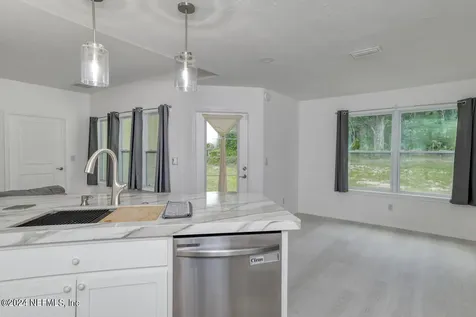 101 Killian Drive Hawthorne FL 32640