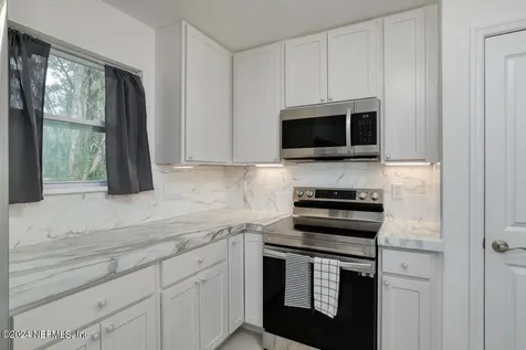 101 Killian Drive Hawthorne FL 32640