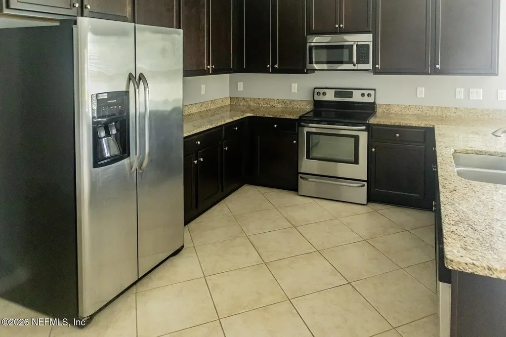 10104 Bedford Lakes Court Jacksonville FL 32222
