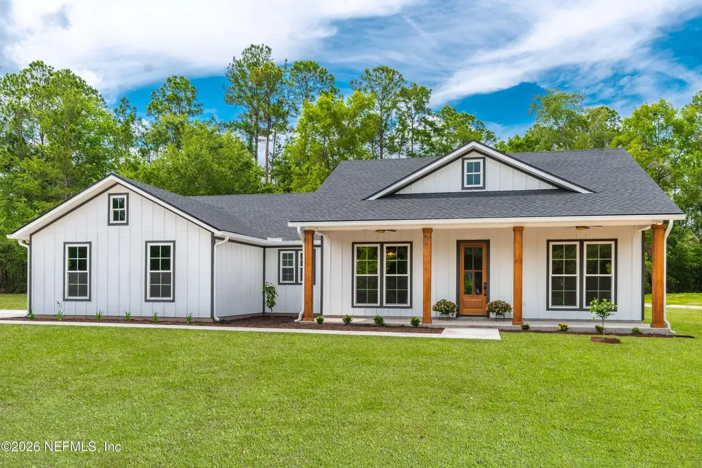 8021 Yellow Pine Circle Glen St. Mary FL 32040