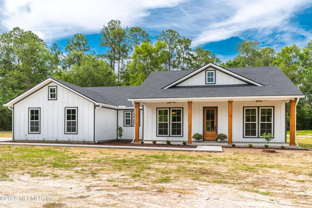 8021 Yellow Pine Circle Glen St. Mary FL 32040