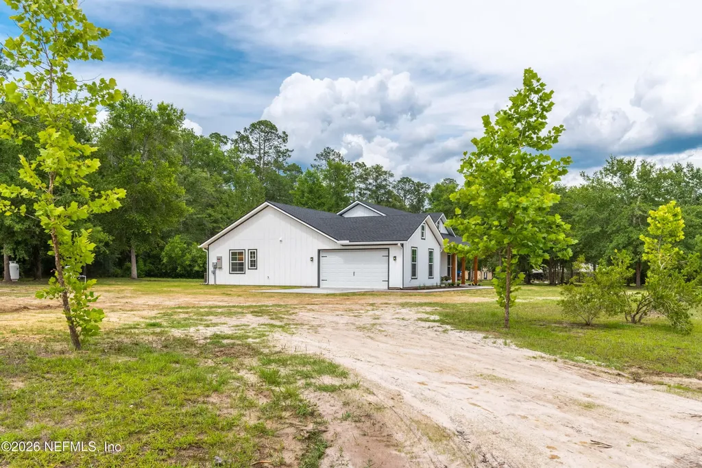 8021 Yellow Pine Circle Glen St. Mary FL 32040